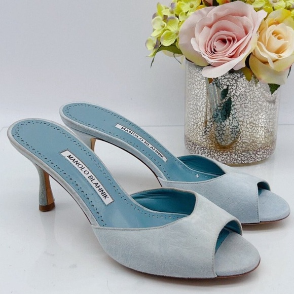 Manolo Blahnik Jada Open Toe Heel
Mule Light Blue Suede Womens EU 36.5
US 6 -6.5 - Picture 3 of 8